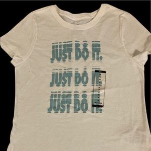 Nike tee